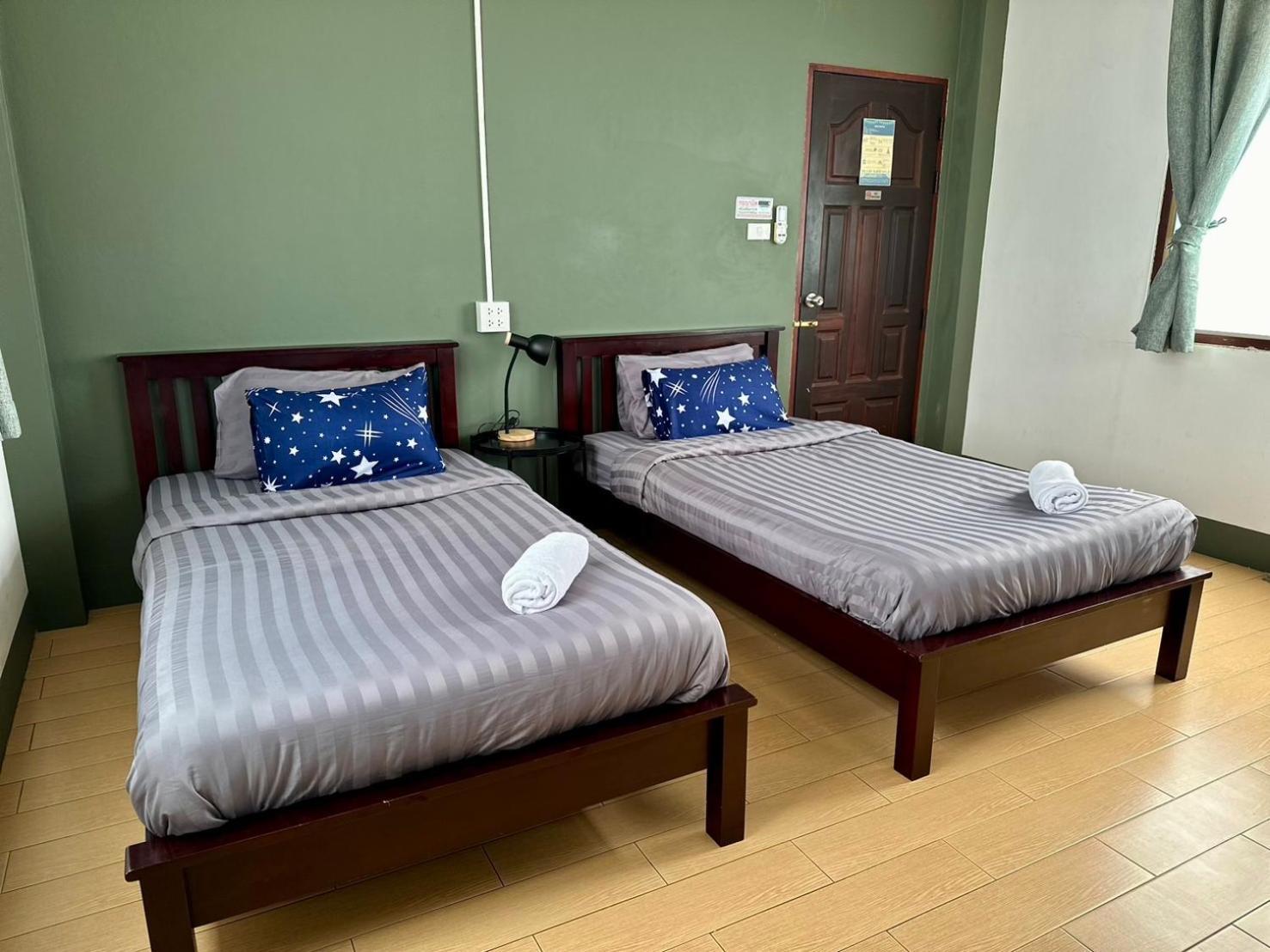 Niece Hostel Phuket - Sha Extra Plus Exteriér fotografie