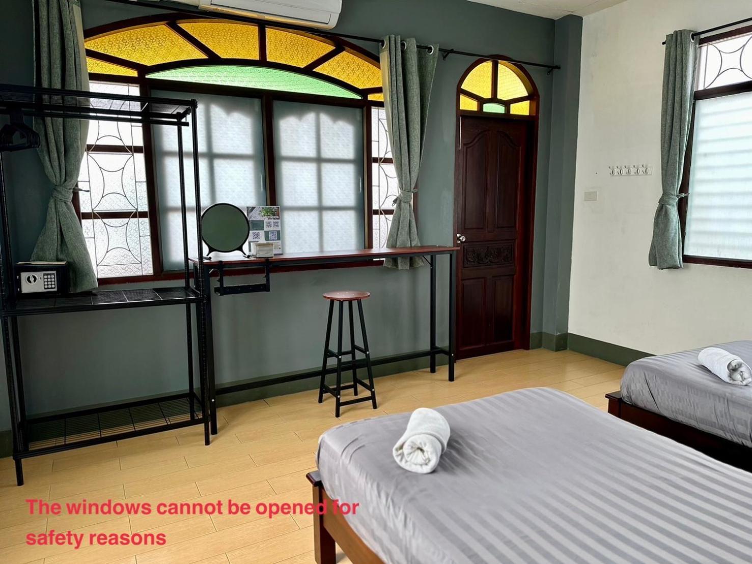 Niece Hostel Phuket - Sha Extra Plus Exteriér fotografie